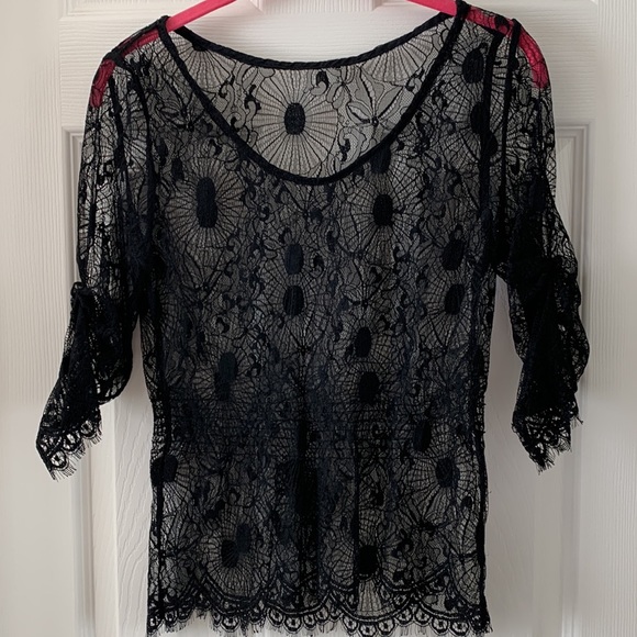 Very gorgeous Top🖤 - Picture 4 of 4